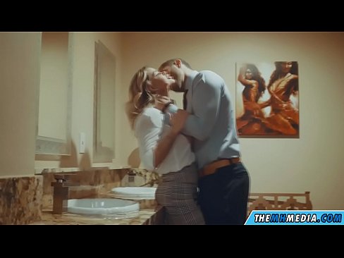 ❤️ Όταν μια πλούσια ξανθιά σε αποπλανεί σε μια δημόσια τουαλέτα ️❌ Πλάκες, στο el.sexarxiv.ru ️